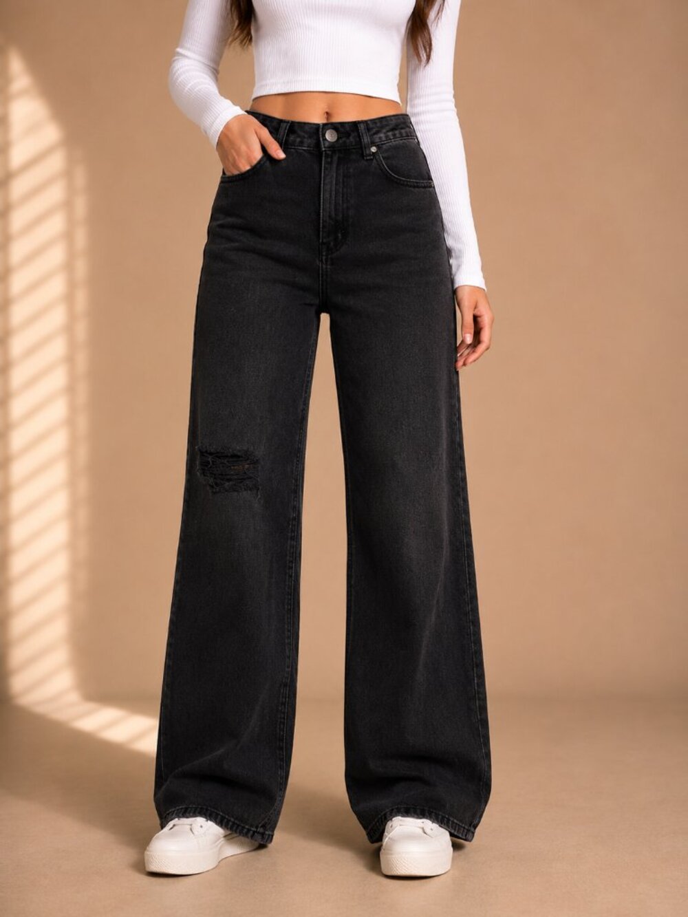 Garage‎ Denim Distressed Wide Leg Jeans Black Wash (Women’s 26 / Size 3)